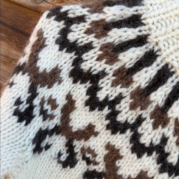 Vintage handmade chunky knit wooly cardigan angora? - Picture 5 of 7